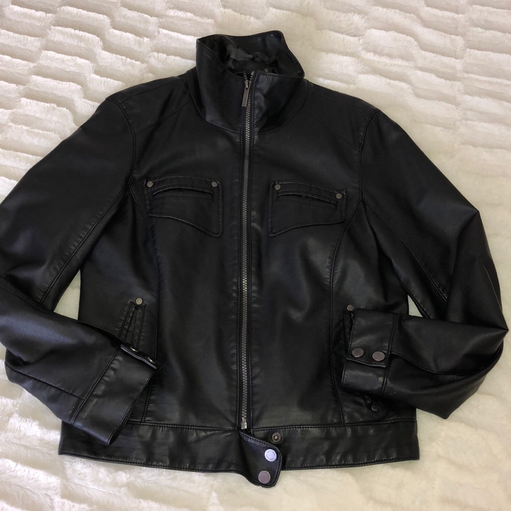 Women’s bomber leather jacket